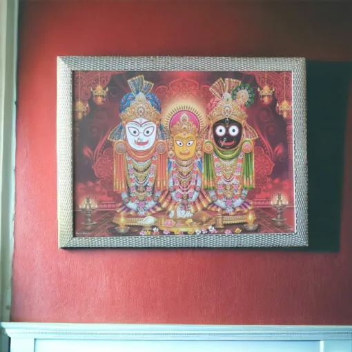 Jagannath and siblings photo frame, a thoughtful gift for loved ones to celebrate family bonds and devotion.