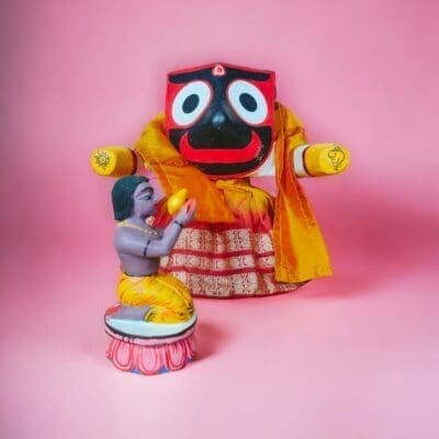 Shri Jagannath and Dasia Bauri Murti Combo. Handcrafted from neem wood, this set includes an 8-inch Shri Jagannath murti and a 4-inch Dasia Bauri murti.